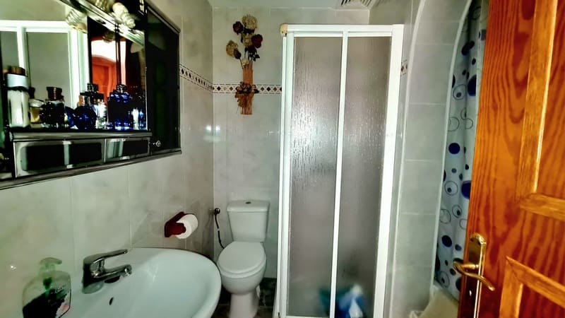 4 slaapkamer Rijtjeshuis te koop in Cala Ratjada met garage - € 525.000 (Ref: 9438130)