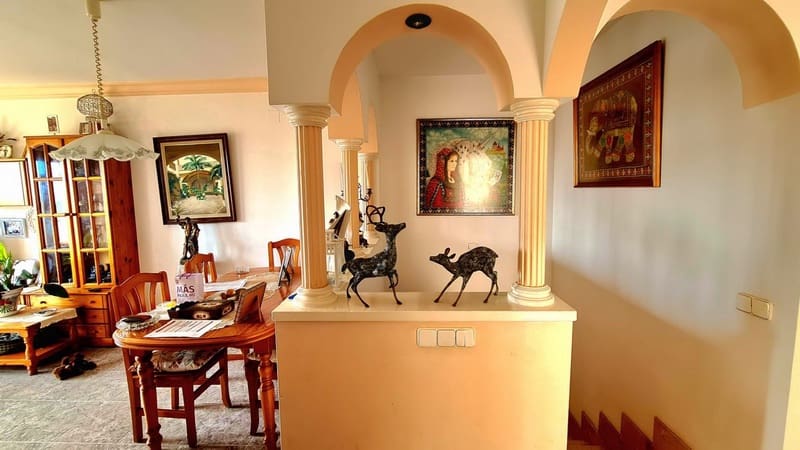 4 slaapkamer Rijtjeshuis te koop in Cala Ratjada met garage - € 525.000 (Ref: 9438130)