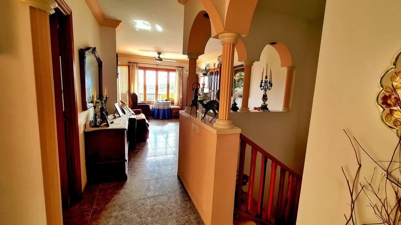 4 slaapkamer Rijtjeshuis te koop in Cala Ratjada met garage - € 525.000 (Ref: 9438130)