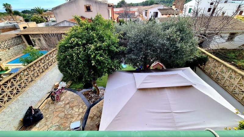 4 slaapkamer Rijtjeshuis te koop in Cala Ratjada met garage - € 525.000 (Ref: 9438130)