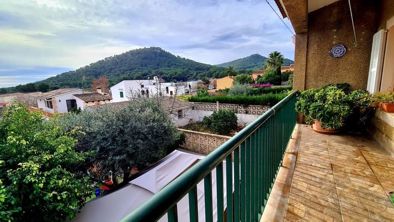 4 slaapkamer Rijtjeshuis te koop in Cala Ratjada met garage - € 525.000 (Ref: 9438130)