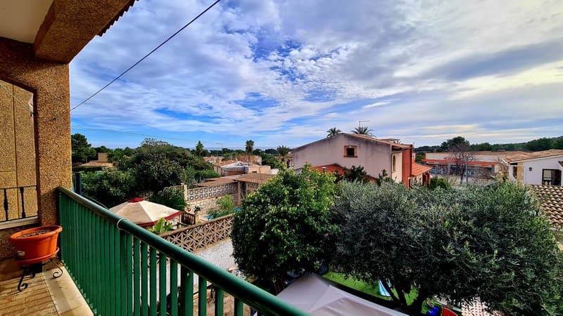 4 slaapkamer Rijtjeshuis te koop in Cala Ratjada met garage - € 525.000 (Ref: 9438130)