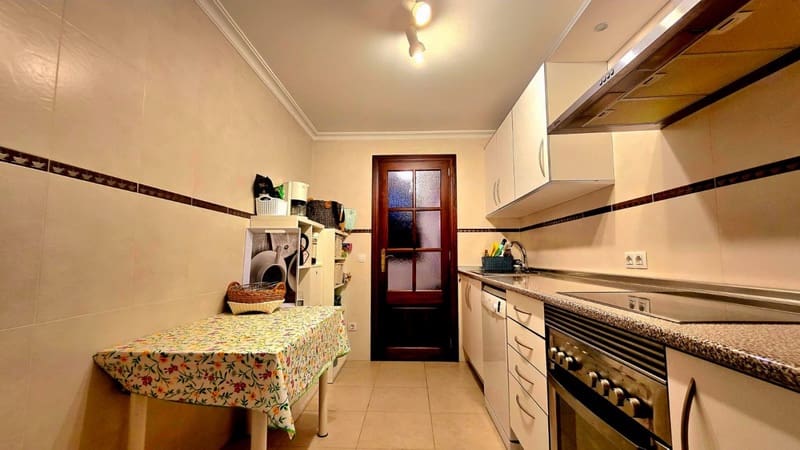 3 soveværelse Lejlighed til salg i Cala Ratjada med garage - € 345.000 (Ref: 9536878)