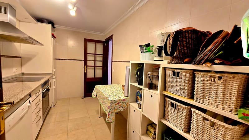 3 soveværelse Lejlighed til salg i Cala Ratjada med garage - € 345.000 (Ref: 9536878)