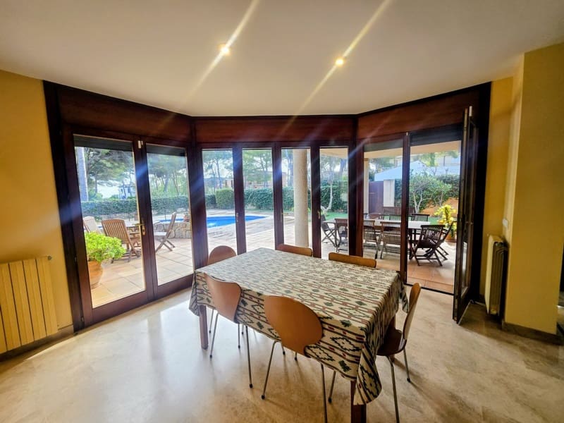 9 soveværelse Villa til salg i Cala Ratjada med swimmingpool garage - € 3.995.000 (Ref: 9559443)