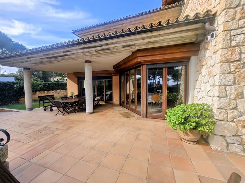 9 soveværelse Villa til salg i Cala Ratjada med swimmingpool garage - € 3.995.000 (Ref: 9559443)