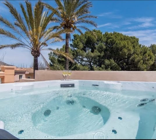 2 slaapkamer Rijtjeshuis te koop in Cala Ratjada, Capdepera - € 850.000 (Ref: 9678147)
