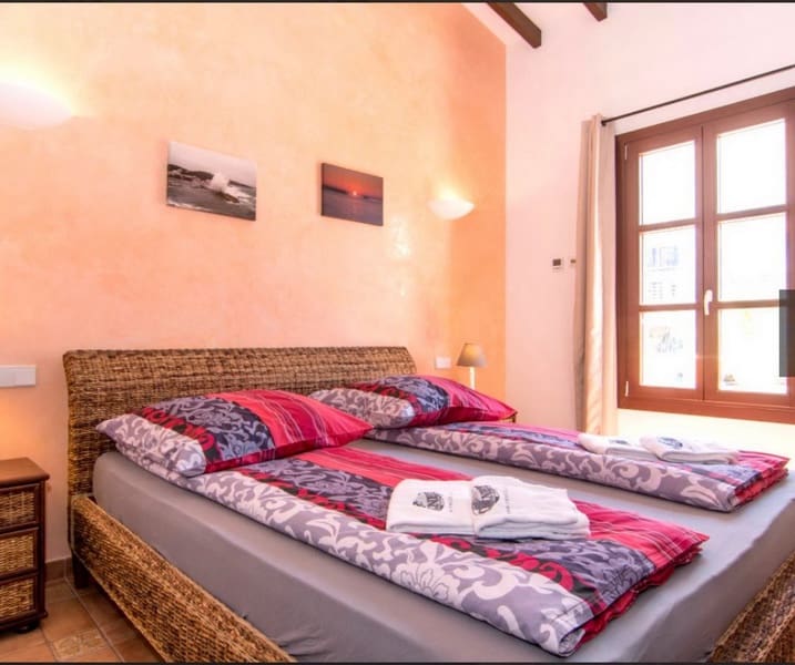 2 slaapkamer Rijtjeshuis te koop in Cala Ratjada - € 850.000 (Ref: 9678147)