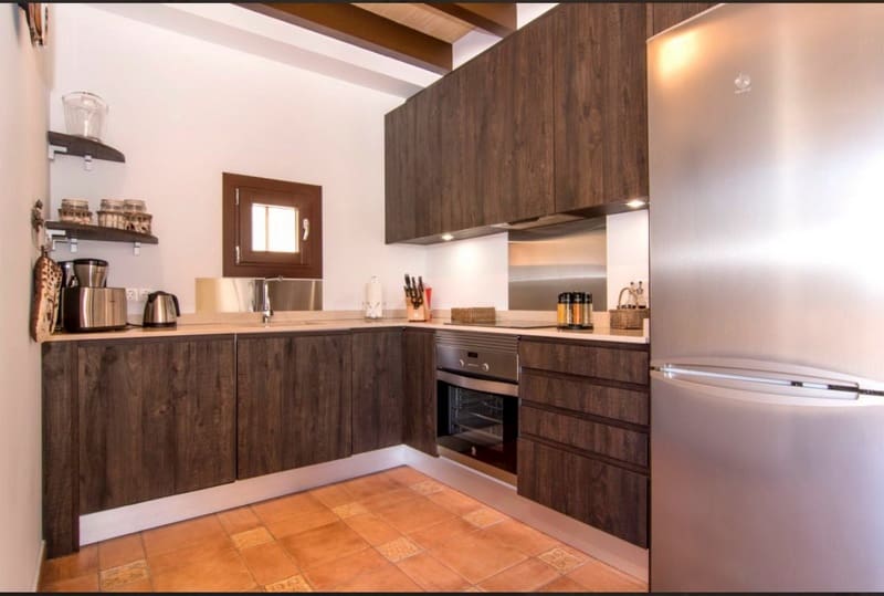 2 slaapkamer Rijtjeshuis te koop in Cala Ratjada - € 850.000 (Ref: 9678147)