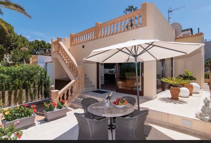 2 slaapkamer Rijtjeshuis te koop in Cala Ratjada - € 850.000 (Ref: 9678147)