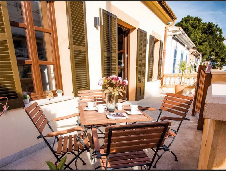 2 slaapkamer Rijtjeshuis te koop in Cala Ratjada - € 850.000 (Ref: 9678147)