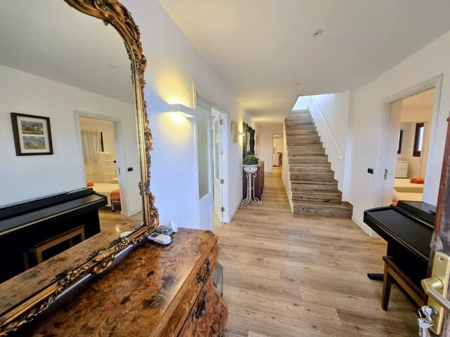 5 chambre Finca/Maison de Campagne à vendre à Capdepera avec piscine garage - 1 800 000 € (Ref: 9680558)