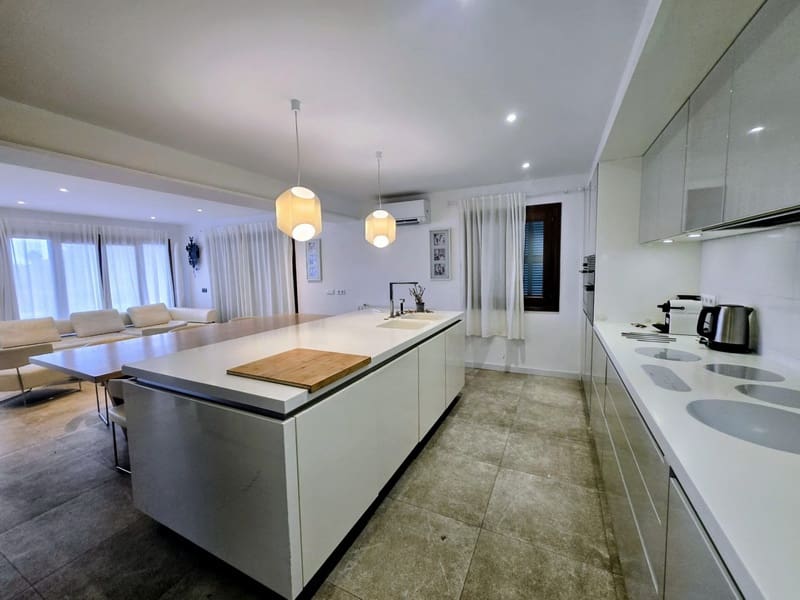 5 chambre Finca/Maison de Campagne à vendre à Capdepera avec piscine garage - 1 800 000 € (Ref: 9680558)