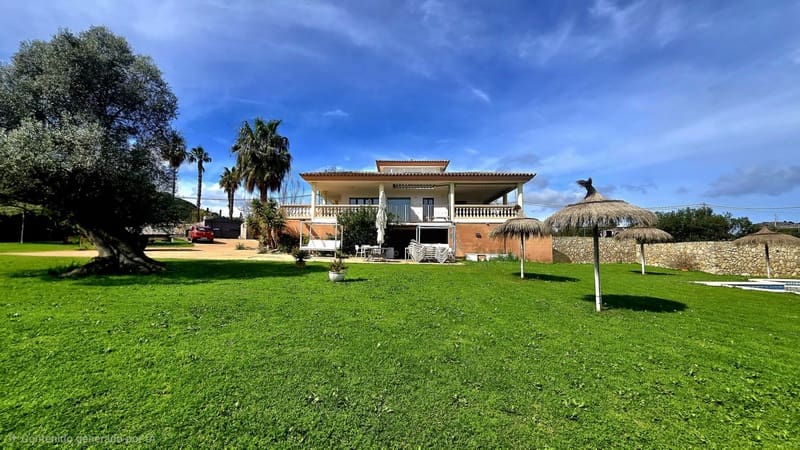 5 chambre Finca/Maison de Campagne à vendre à Capdepera avec piscine garage - 1 800 000 € (Ref: 9680558)