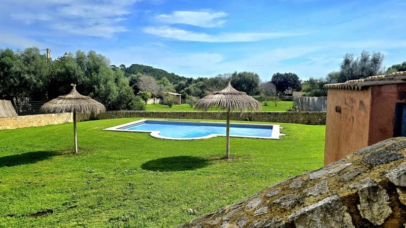 5 chambre Finca/Maison de Campagne à vendre à Capdepera avec piscine garage - 1 800 000 € (Ref: 9680558)