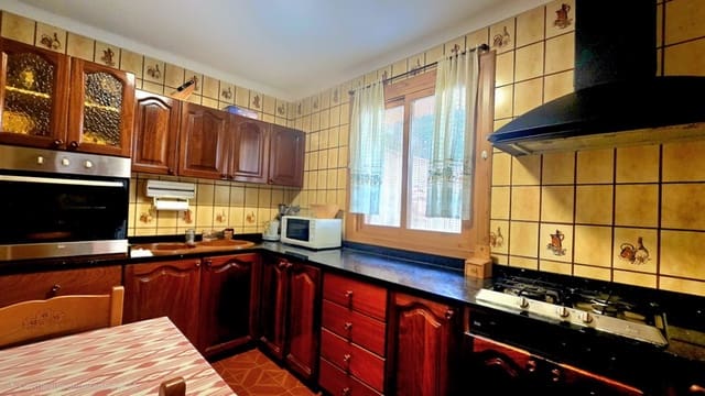 4 sypialnia Dom szeregowy na sprzedaż w Cala Ratjada, Capdepera z garażem - 515 000 € (Ref: 9771955)