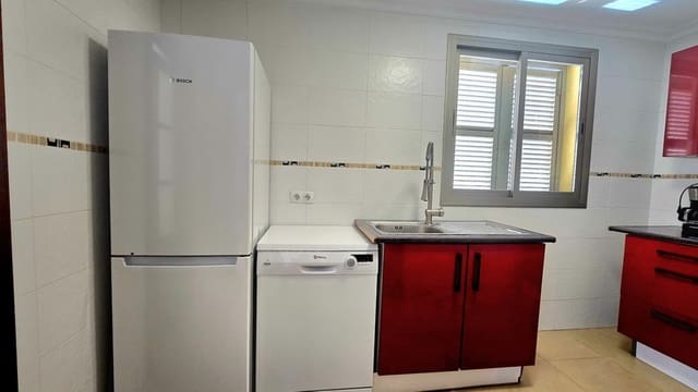 3 sovrum Lägenhet till salu i Cala Ratjada, Capdepera med garage - 385 000 € (Ref: 9773403)