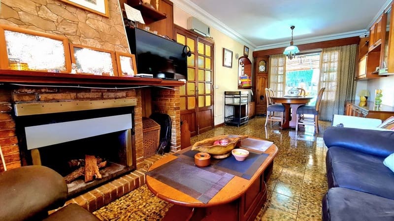 4 sypialnia Dom szeregowy na sprzedaż w Cala Ratjada z basenem garażem - 505 000 € (Ref: 9797669)