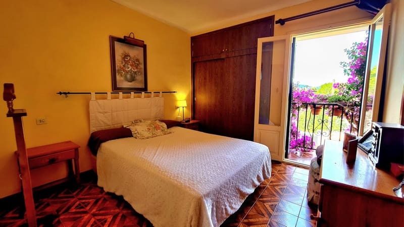 4 sypialnia Dom szeregowy na sprzedaż w Cala Ratjada z basenem garażem - 505 000 € (Ref: 9797669)