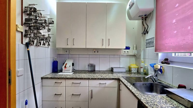 Erhverv til salg i Cala Ratjada - € 800.000 (Ref: 9829652)