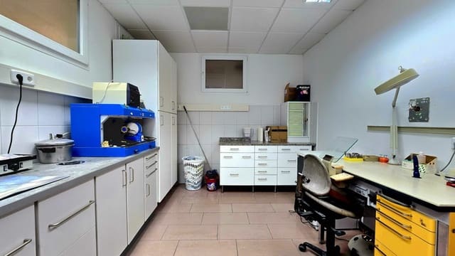 Erhverv til salg i Cala Ratjada, Capdepera - € 800.000 (Ref: 9829652)