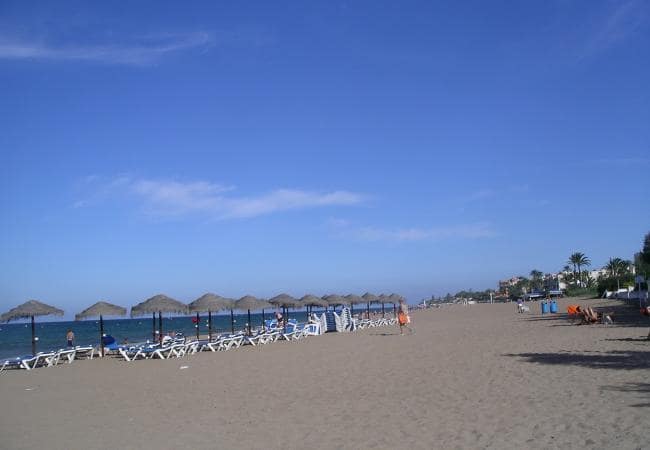   2 soveværelse   ferieLejlighed i Denia   med   swimmingpool   - € 700 (Ref: 6807397)