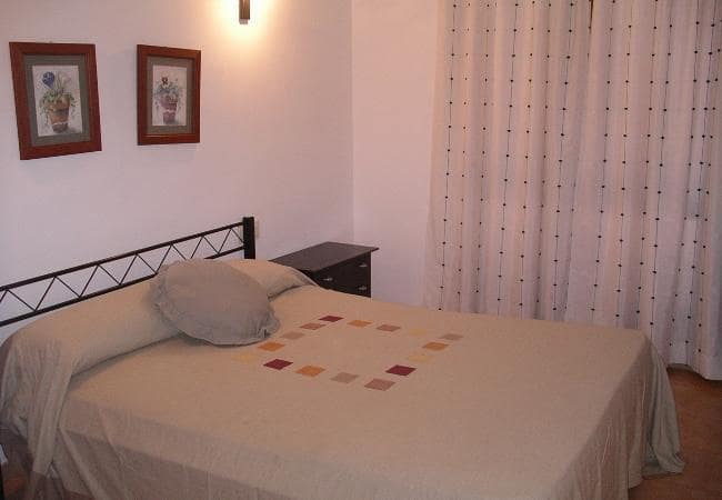   2 soveværelse   ferieLejlighed i Denia   med   swimmingpool   - € 700 (Ref: 6807397)