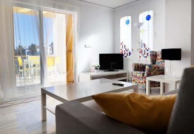   2 soveværelse   ferieLejlighed i Denia   med   swimmingpool   - € 500 (Ref: 7626879)