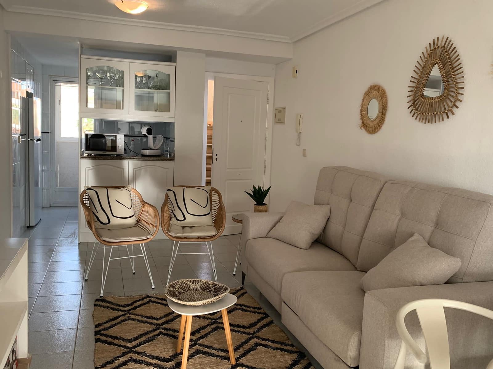   2 soveværelse   ferieLejlighed i Denia     - € 935 (Ref: 7626880)