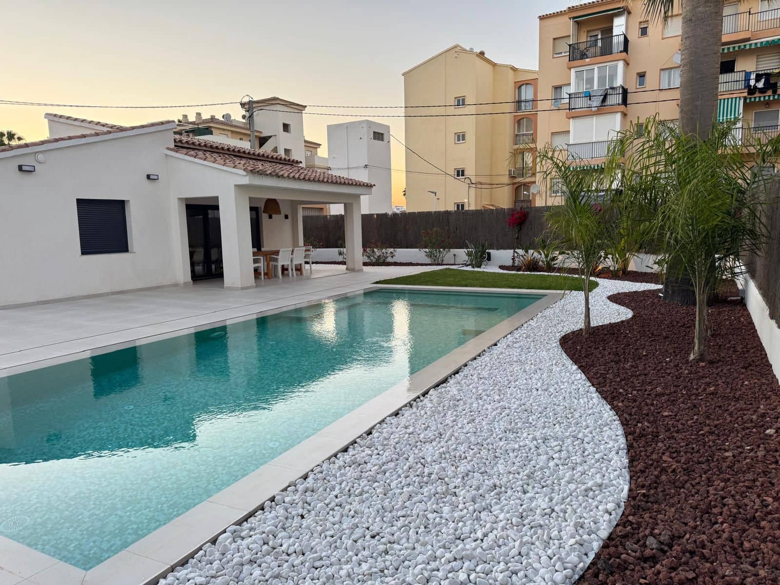 3 bedroom Villa for sale in Denia - € 585,000 (Ref: 8374570)