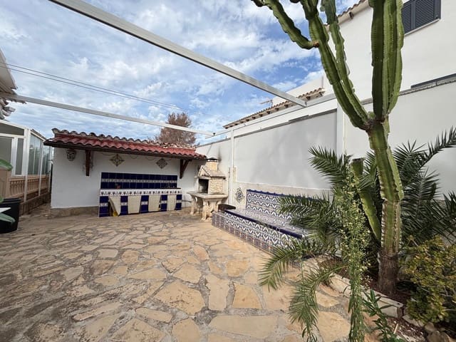 Chalet de 3 habitaciones en Dénia en venta - 598.500 € (Ref: 8606967)