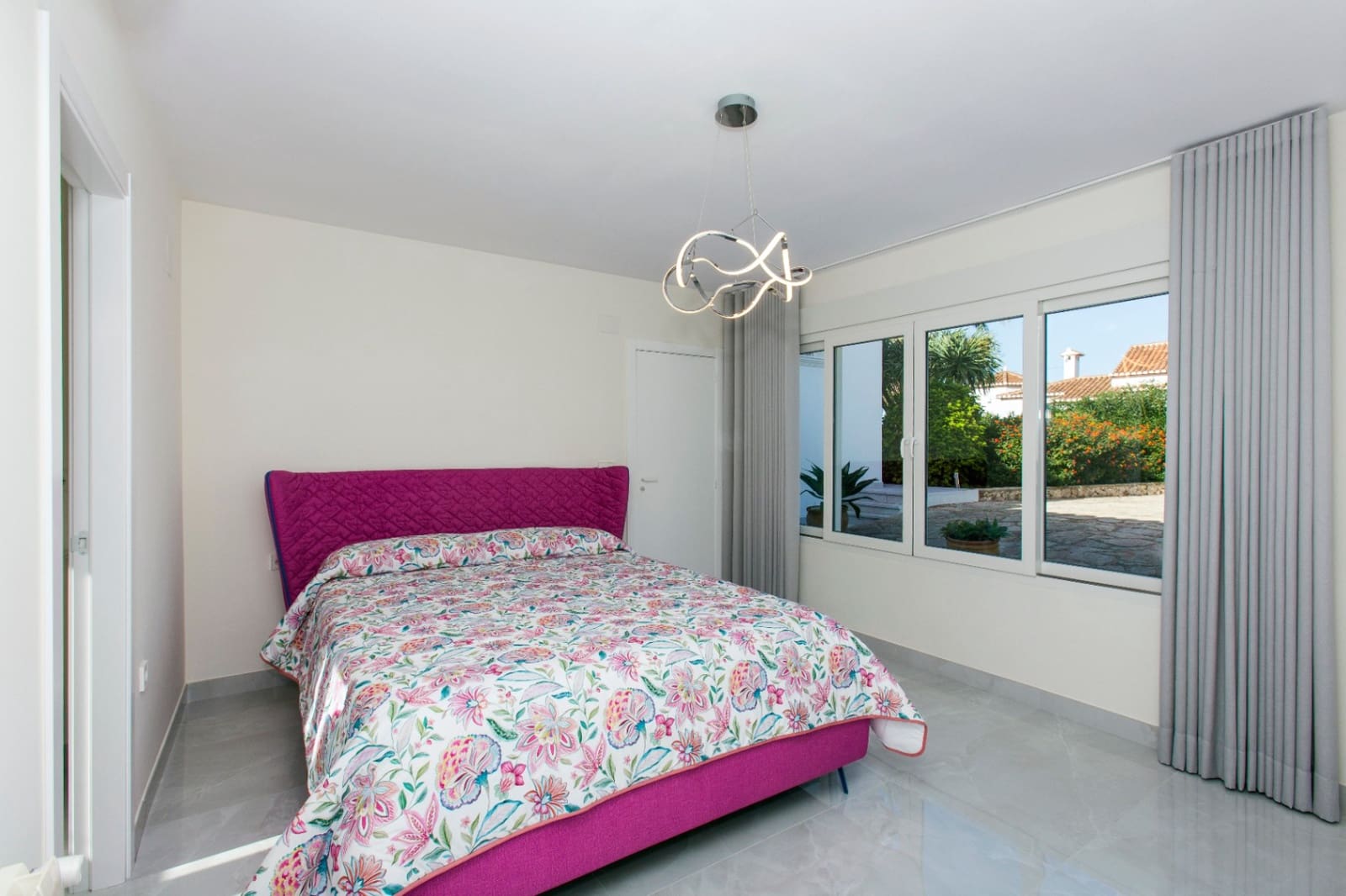 Chalet de 5 habitaciones en Dénia en venta - 1.345.000 € (Ref: 8681450)