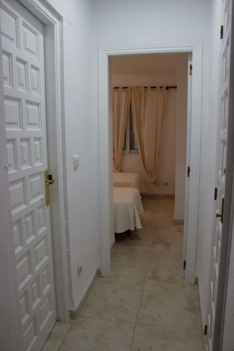 2 Zimmer Apartment zu vermieten in Denia - 750 € (Ref: 8895361)