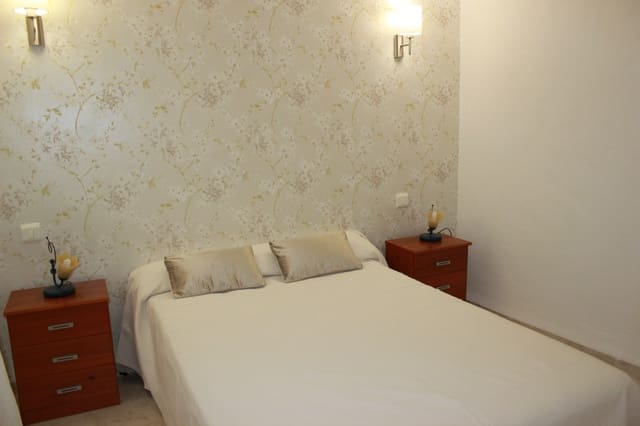 Appartement de 2 chambres à louer à Dénia - 750 € (Ref: 8895361)