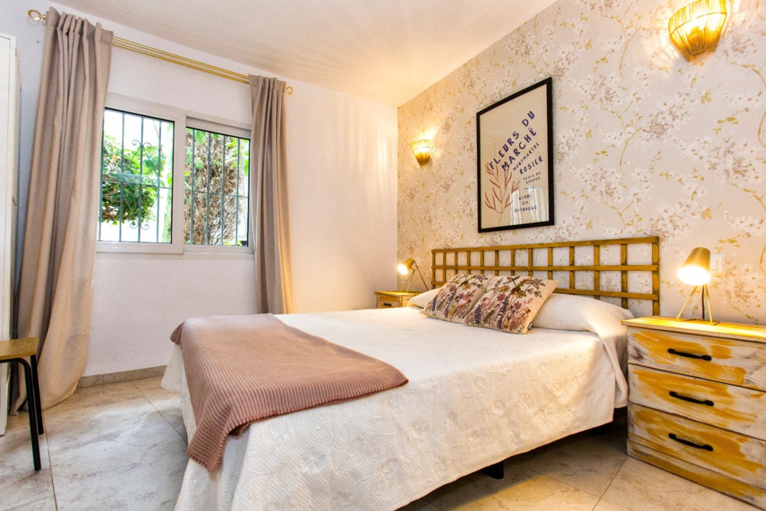 2 bedroom Apartment for rent in Denia with pool - € 800 (Ref: 8895361)