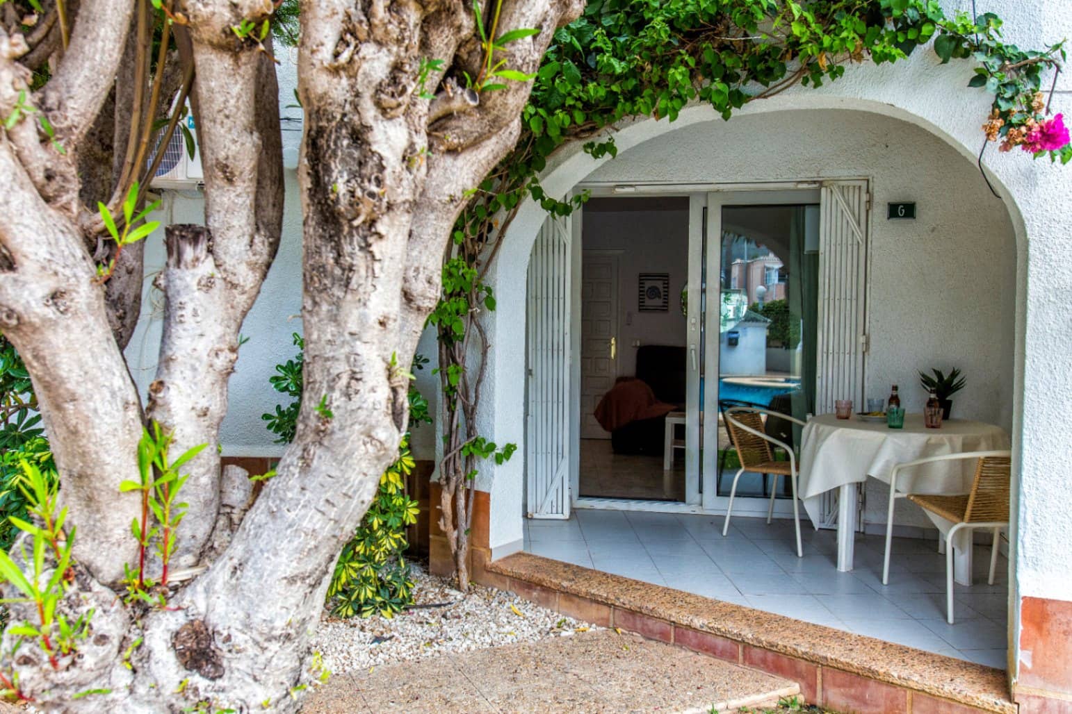 2 bedroom Apartment for rent in Denia with pool - € 800 (Ref: 8895361)