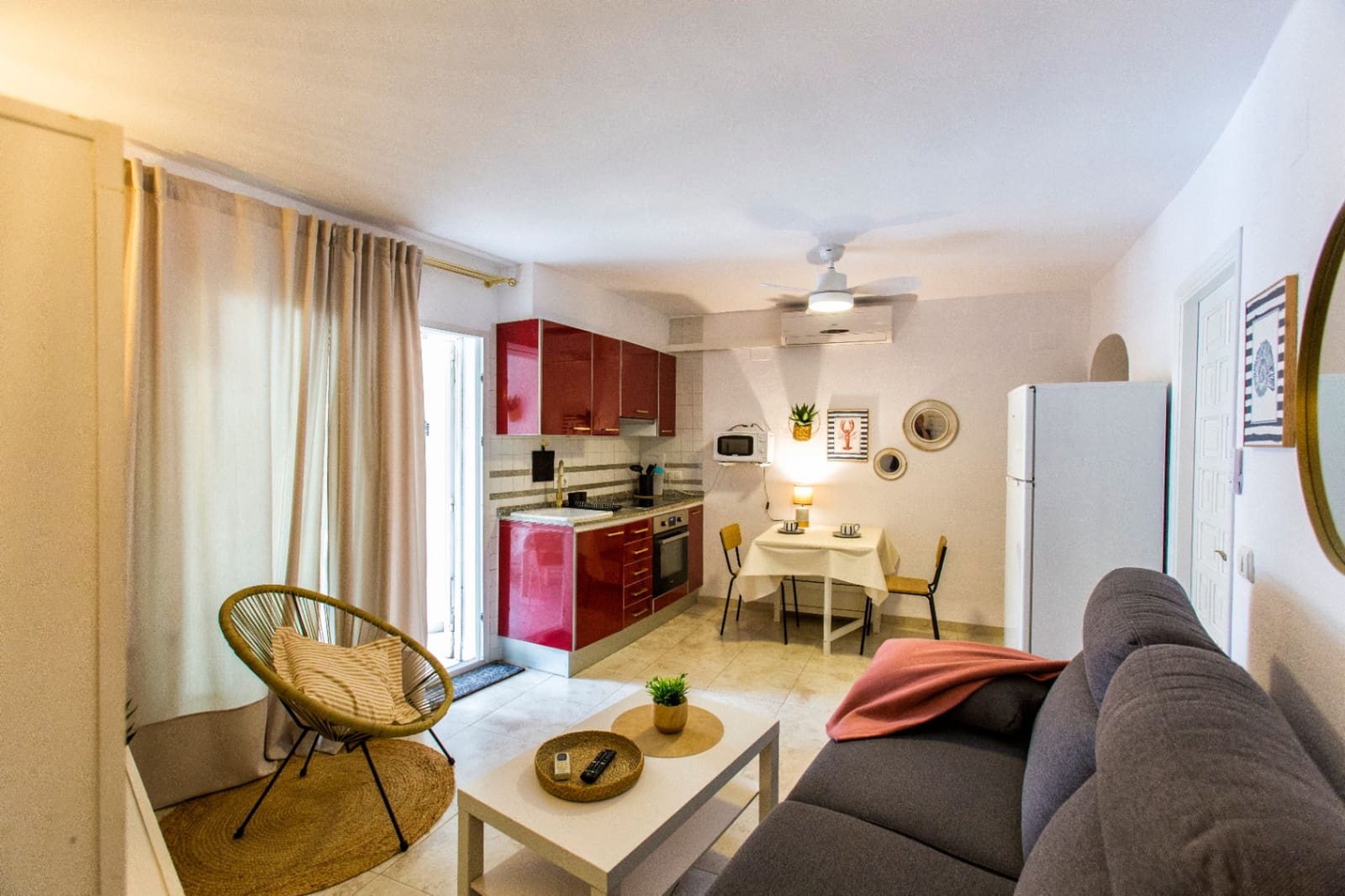 2 bedroom Apartment for rent in Denia with pool - € 800 (Ref: 8895361)