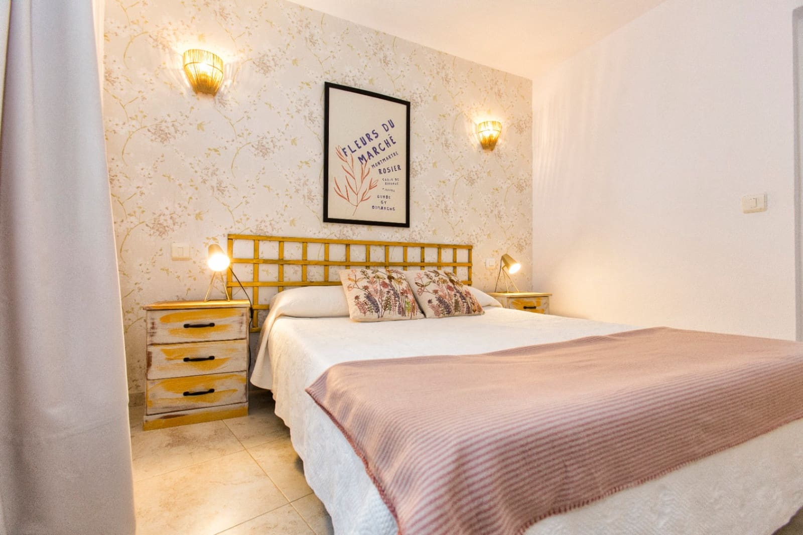 2 bedroom Apartment for rent in Denia with pool - € 800 (Ref: 8895361)