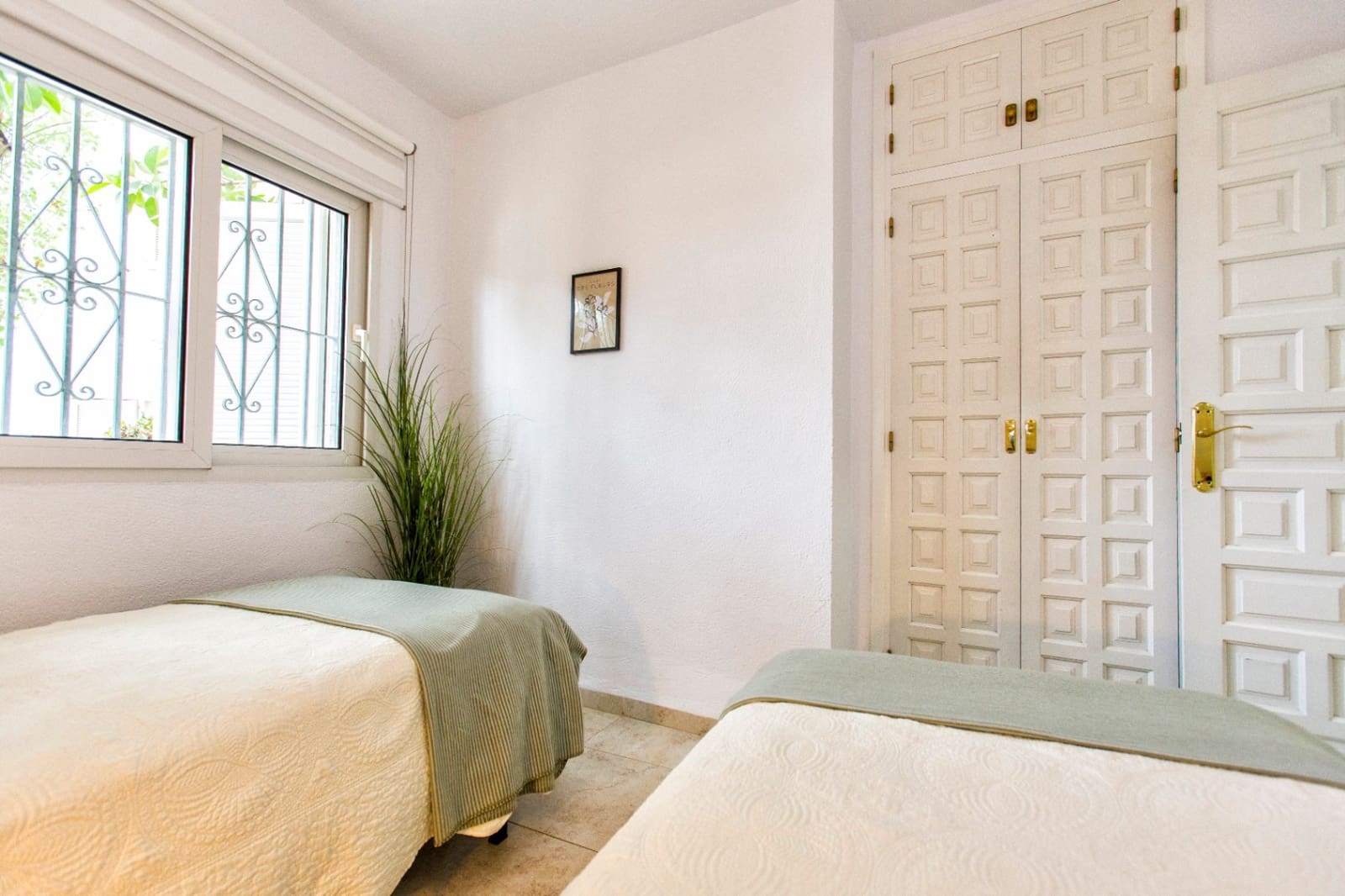 2 bedroom Apartment for rent in Denia with pool - € 800 (Ref: 8895361)