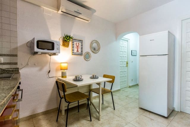 2 bedroom Apartment for rent in Dénia with pool - € 800 (Ref: 8895361)