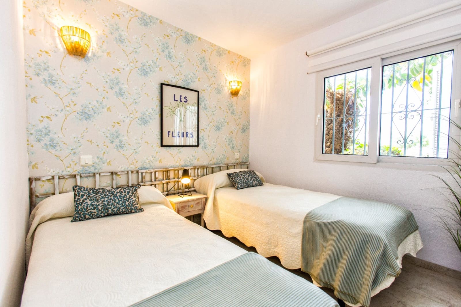 2 bedroom Apartment for rent in Denia with pool - € 800 (Ref: 8895361)