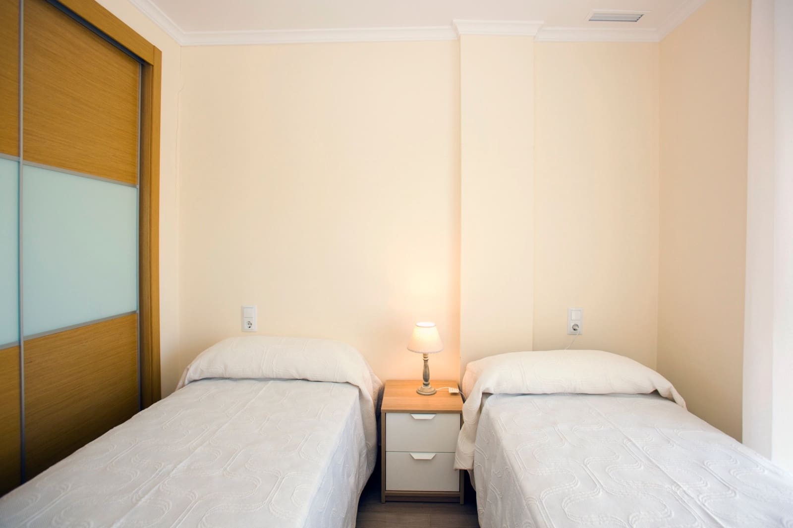 2 bedroom Apartment for rent in Denia - € 850 (Ref: 8895363)