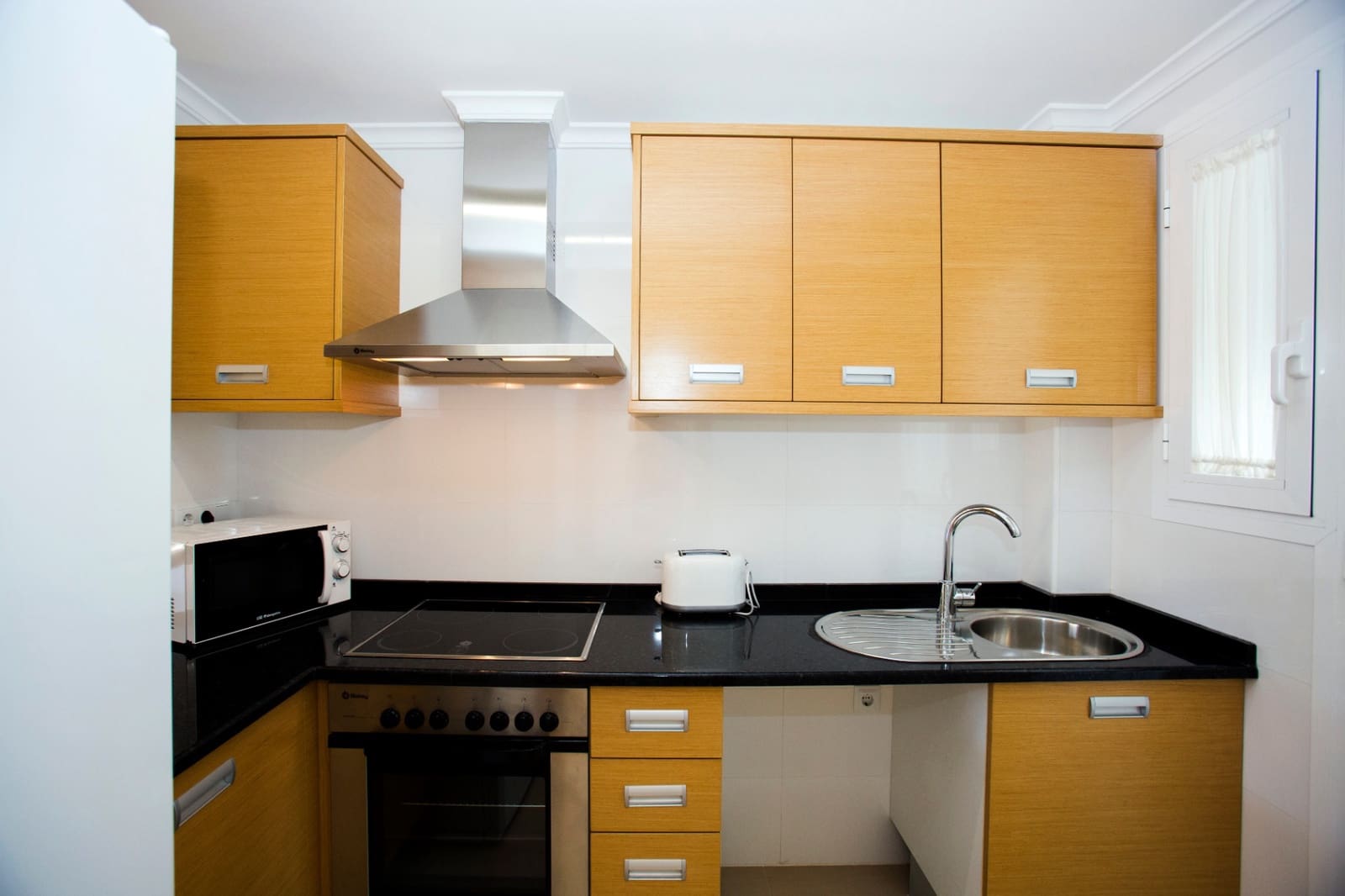 2 bedroom Apartment for rent in Denia - € 850 (Ref: 8895363)