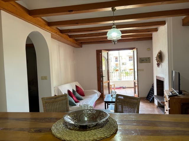 2 soveværelse Lejlighed til leje i Dénia - € 800 (Ref: 8895364)