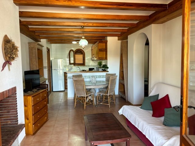 2 soveværelse Lejlighed til leje i Dénia - € 800 (Ref: 8895364)