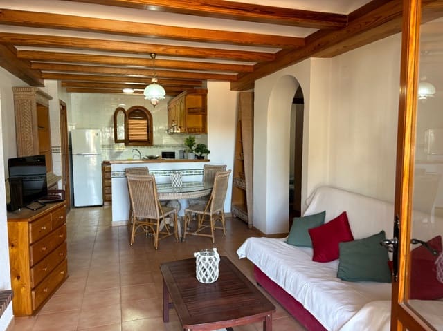 2 soveværelse Lejlighed til leje i Dénia - € 800 (Ref: 8895364)