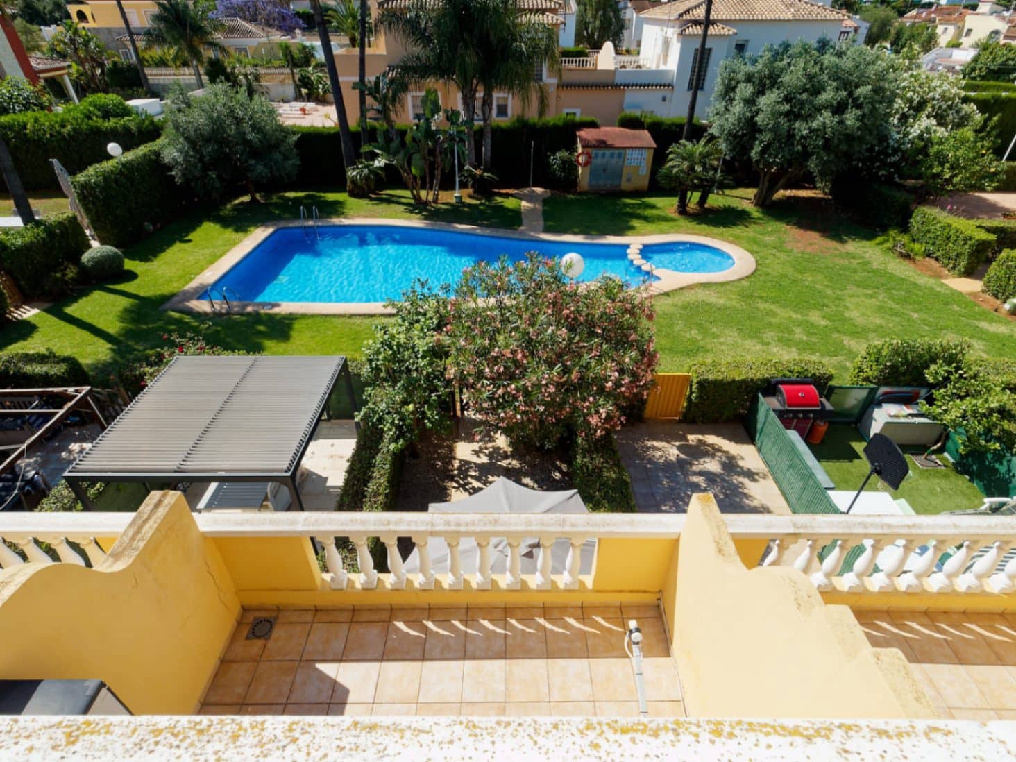 2 bedroom Apartment for sale in Denia - € 319,000 (Ref: 9116560)