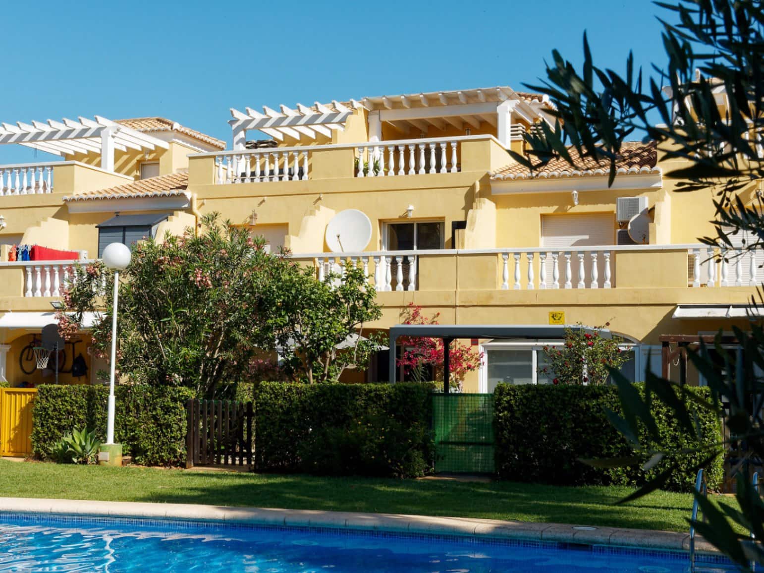 2 bedroom Apartment for sale in Denia - € 319,000 (Ref: 9116560)