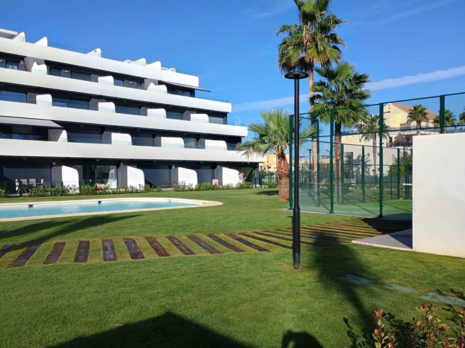 2 bedroom Apartment for rent in Denia - € 1,200 (Ref: 9335636)