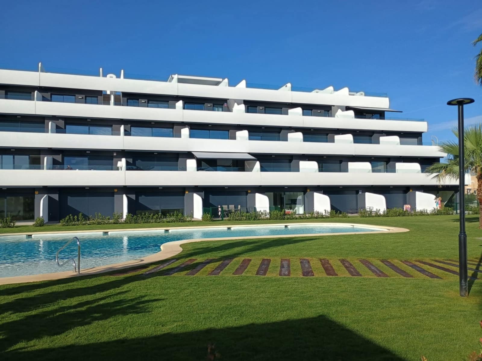 2 bedroom Apartment for rent in Denia - € 1,200 (Ref: 9335636)